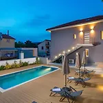 Mar 아파트 셀스