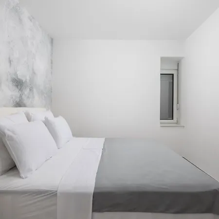 Mar Apartment *