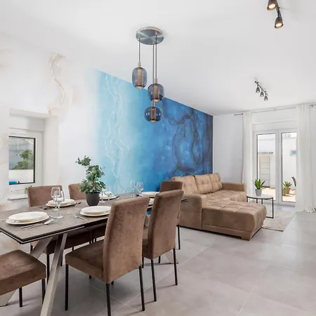 Mar Apartment *